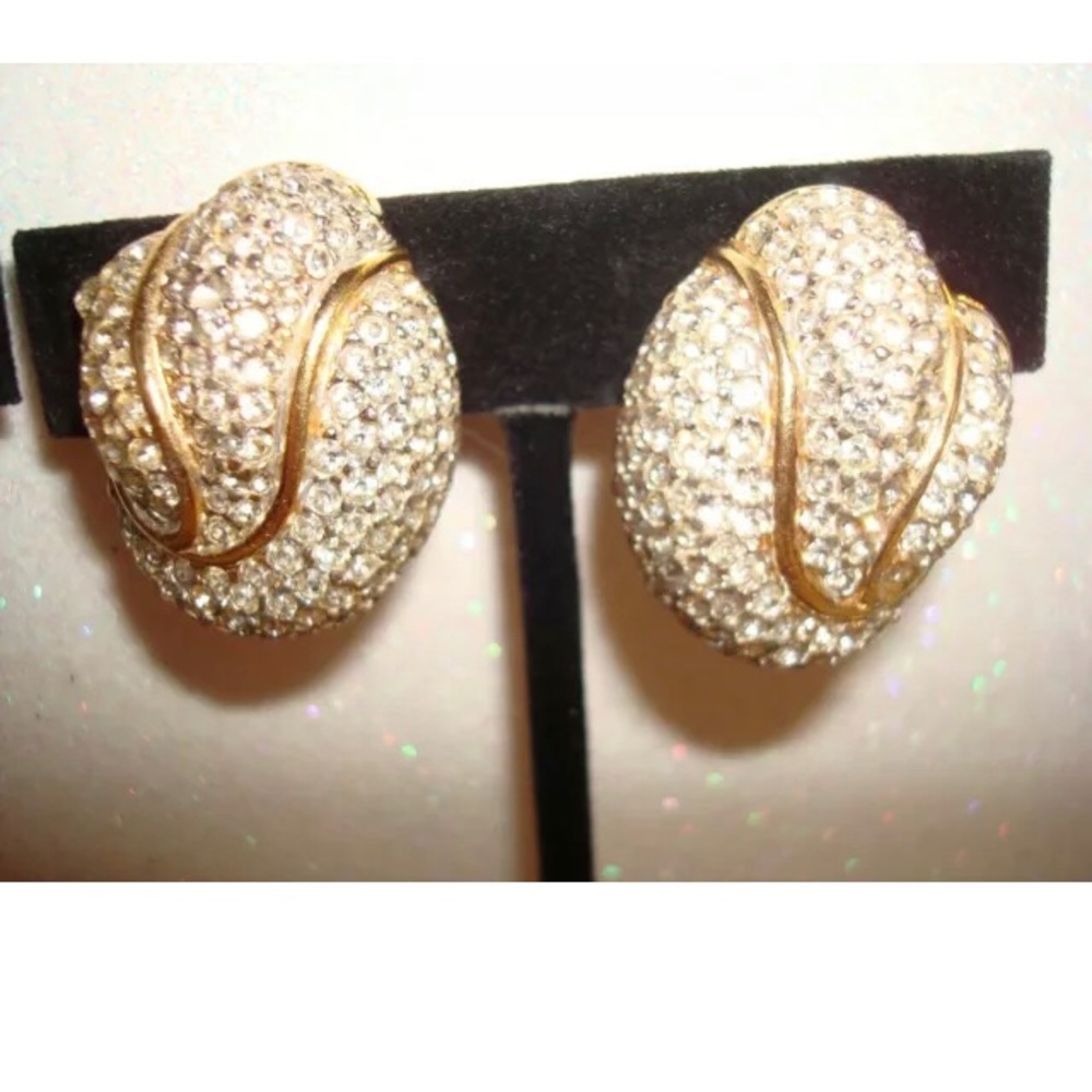 A Pair of beautiful vintage signed CINER earrings